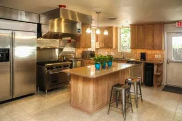 The kitchen at the Briarwood detox center in Austin